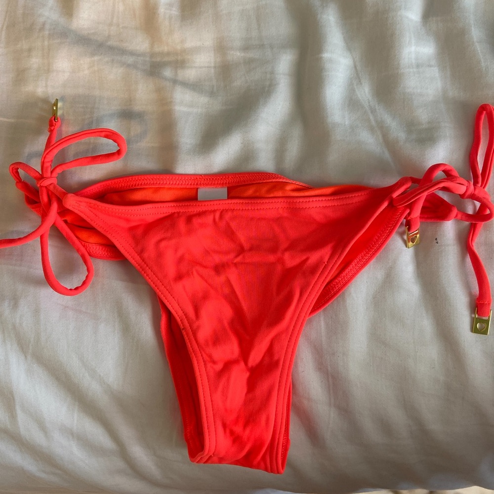 Brand New TOPSHOP bikini bottoms!